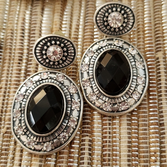 Set of 3 silver sparkle earrings - Picture 5 of 5